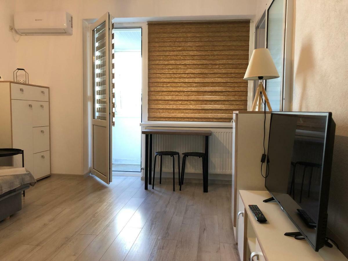 Cozy Place 47-Self Check In & Out-Hbo Max Πιτέστι Εξωτερικό φωτογραφία